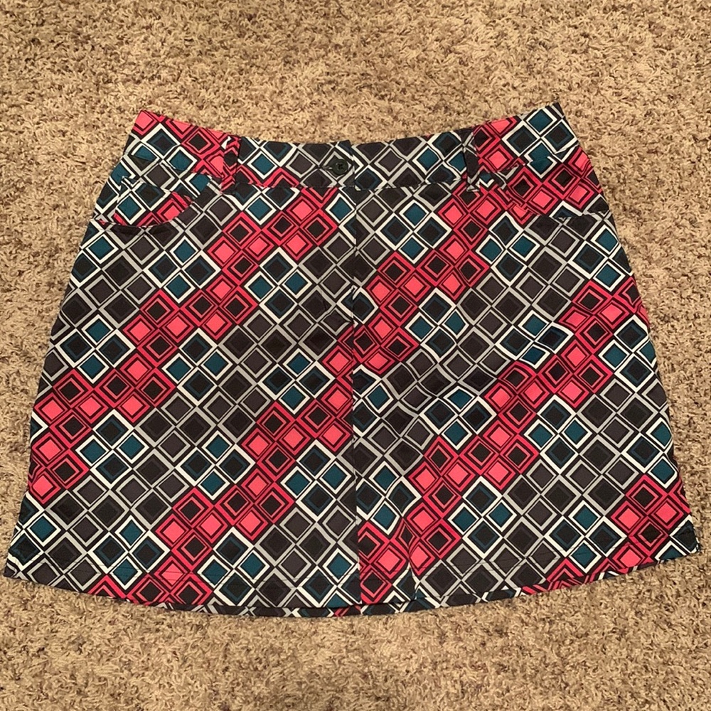 Women’s Golf Skort Size 8 High Waisted so Hips is like a 12